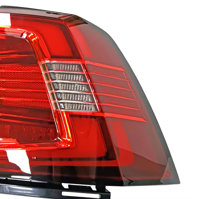 自動車照明システム部品 OE 31108926 自動車用右尾灯 バルボ S90 2017-2019 備品