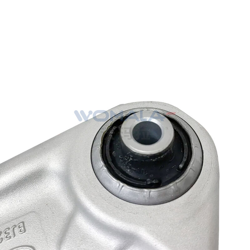 Womala OE LR078657 ランドローバー L538 L550用の前左下制御腕組成