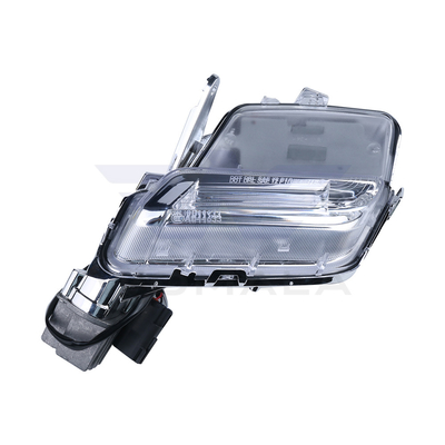 右のフォグランプ ボルボXC60の自動車部品31364331 31353288